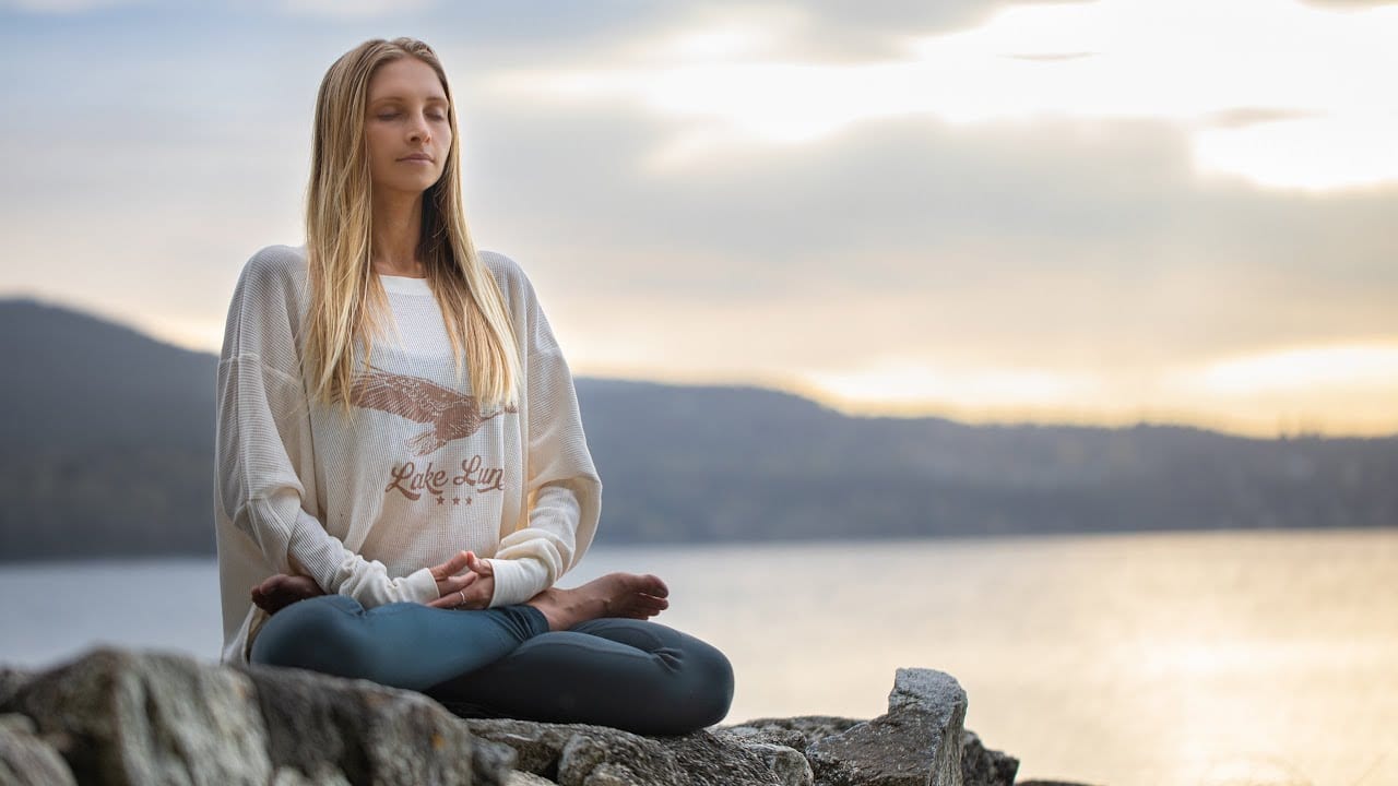 Video thumbnail for 15-Minute Morning Yoga Flow
